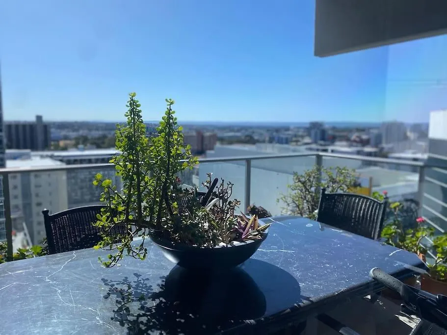 In The City Perth 1B1B Pool And Nice View Australia
