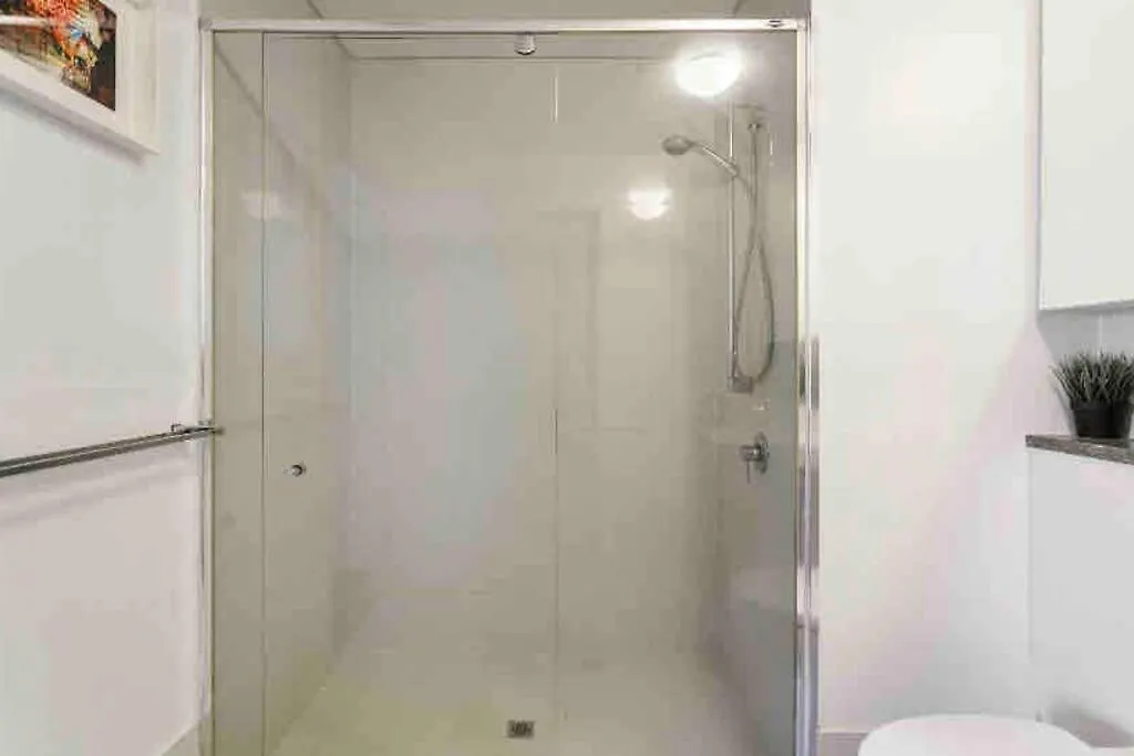 Apartment In The City Perth 1B1B Pool And Nice View