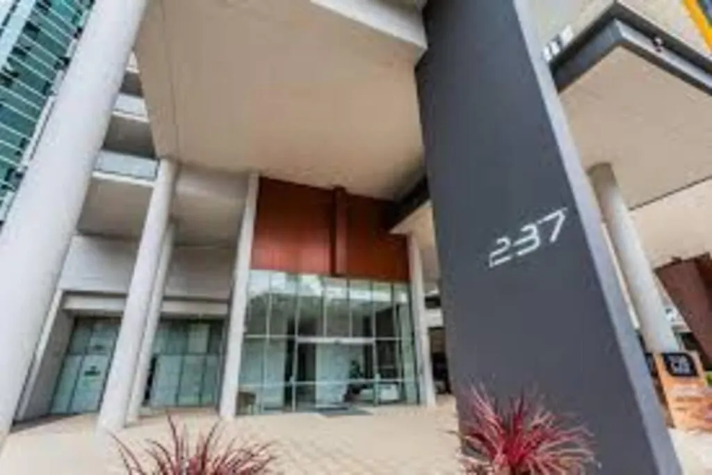 In The City Perth 1B1B Pool And Nice View Apartment